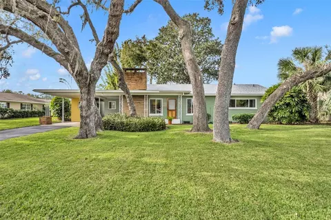 2031 Morningside Dr, Mount Dora, FL 32757