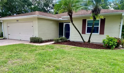 32622 Oak Park Dr, Leesburg, FL 34748