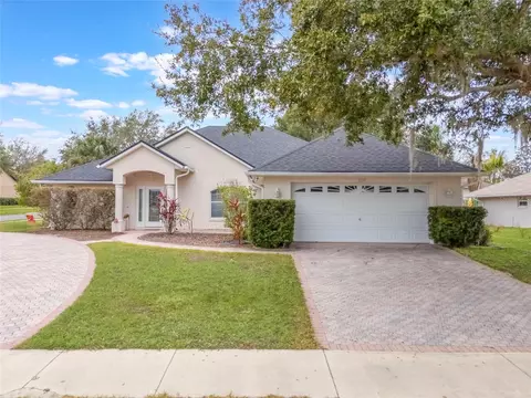4520 Abaco Dr, Tavares, FL 32778