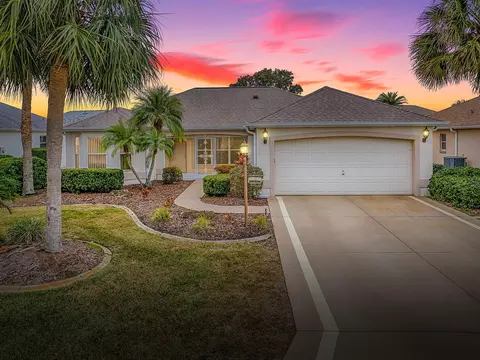 1218 Augustine Dr, The Villages, FL 32159