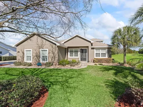 572 Dowling Cir, Lady Lake, FL 32159
