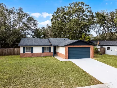 2725 Lakewood Ln, Eustis, FL 32726