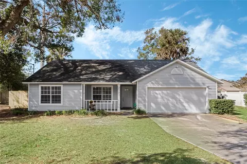 2121 Croat St, Mount Dora, FL 32757