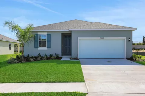2848 Supermarine Rd, Tavares, FL 32778