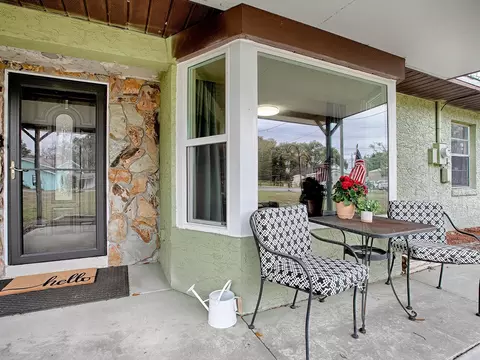 1029 Cr 452a, Lake Panasoffkee, FL 33538