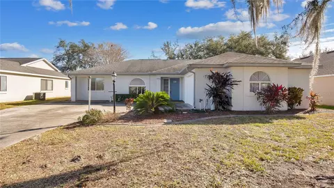 33352 Fountain Ln, Leesburg, FL 34788