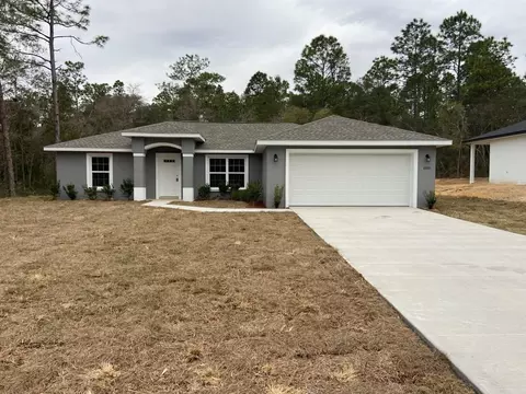 8920 N Paradisea Dr, Dunnellon, FL 34433