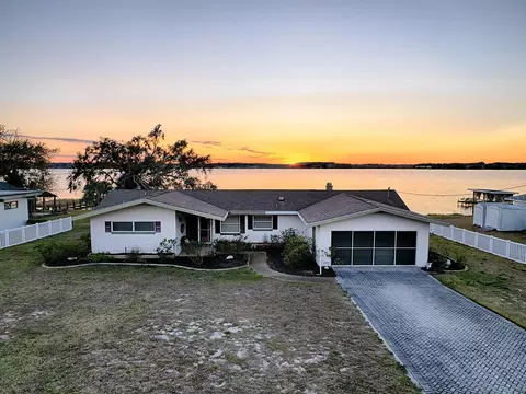 33648 Picciola Dr, Fruitland Park, FL 34731