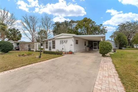 807 Maple Ln, The Villages, FL 32159