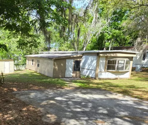 2107 Hialeah Ave, Leesburg, FL 34748