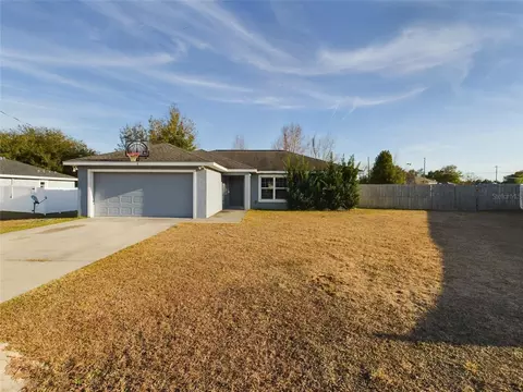 8 Dogwood Circle Pl, Ocala, FL 34472