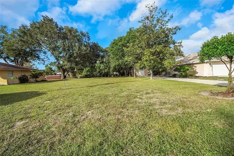 Pine Island Drive, Leesburg, FL 34788