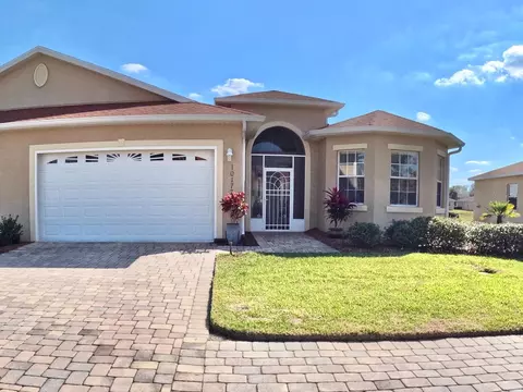 10177 Mainsail Dr, Oxford, FL 34484