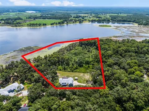 9905 Skylark Ln, Groveland, FL 34736