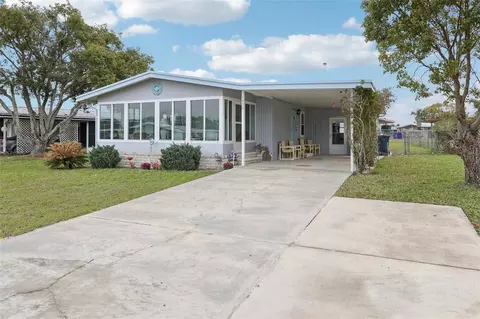 1430 Mohawk Cir, Tavares, FL 32778