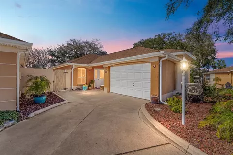 922 Cancun Ct, The Villages, FL 32159