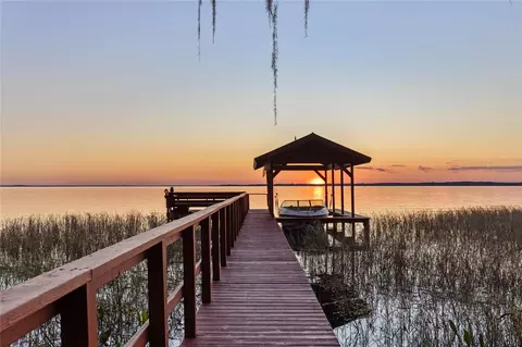 11243 Dead River Rd, Tavares, FL 32778