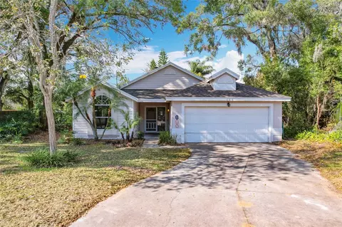 600 Arlington Ct, Eustis, FL 32726