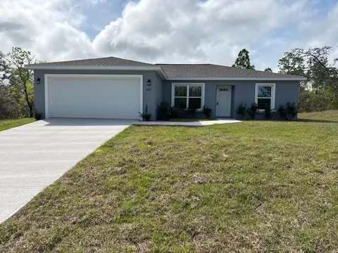 3057 W Marie Dr, Dunnellon, FL 34433