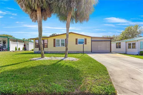 1854 W Schwartz Blvd, Lady Lake, FL 32159