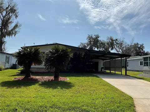 514 Sandalwood Ln, Wildwood, FL 34785