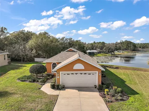 125 Twin Lake Cir, Umatilla, FL 32784