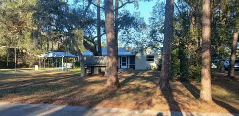 43648 S Island Dr, Paisley, FL 32767