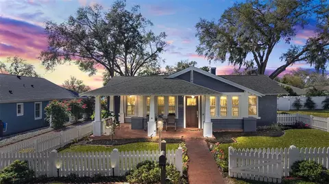 715 S Grandview St, Mount Dora, FL 32757