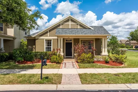 303 White Water Bay Dr, Groveland, FL 34736