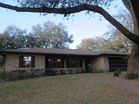 1009 Linda Glen Ave, Fruitland Park, FL 34731
