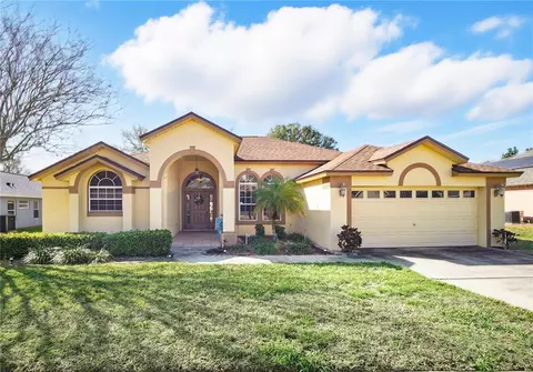 2471 Holly Berry Cir, Clermont, FL 34711