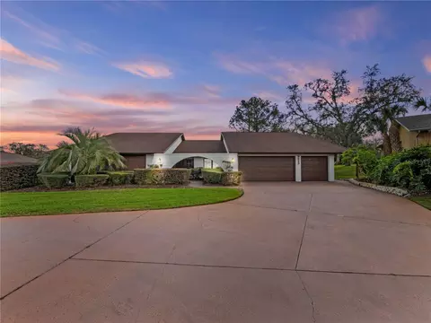 9829 Wedgewood Ln, Leesburg, FL 34788