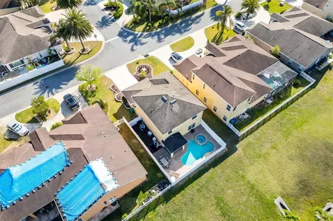 4982 NE 124th Rd, Oxford, FL 34484