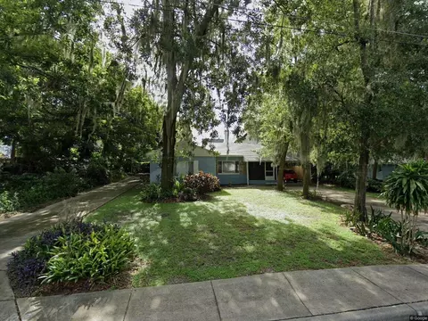 186 S Sunset Dr, Mount Dora, FL 32756