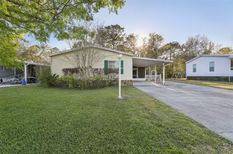 2557 Karen Dr, Mount Dora, FL 32757
