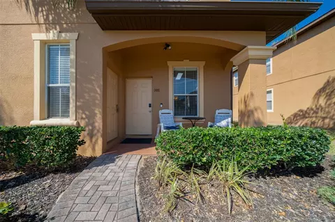 906 Calabria Ave, Davenport, FL 33897