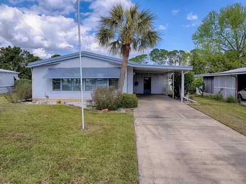 1685 Nassau Cir, Tavares, FL 32778