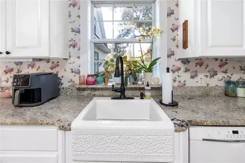 Kitchen - 993 Cr 722, Webster, FL 33597 photo 3 of 3