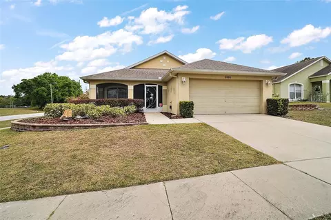 3866 Bayshore Cir, Tavares, FL 32778