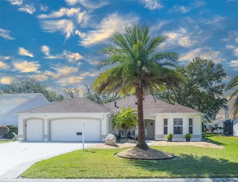 1828 Augustine Dr, The Villages, FL 32159