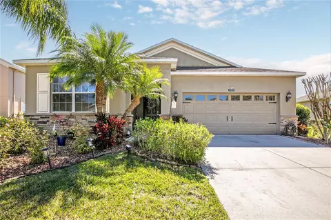 5262 Royce Dr, Mount Dora, FL 32757