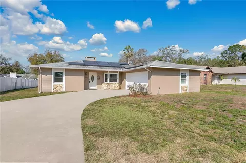 1606 S Center St, Eustis, FL 32726