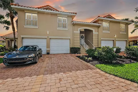 5359 Compass Pt, Oxford, FL 34484