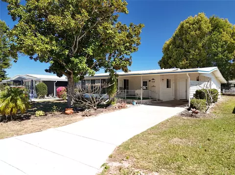 1340 Elkhart Cir, Tavares, FL 32778