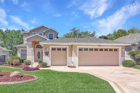 20751 Queen Alexandra Dr, Leesburg, FL 34748