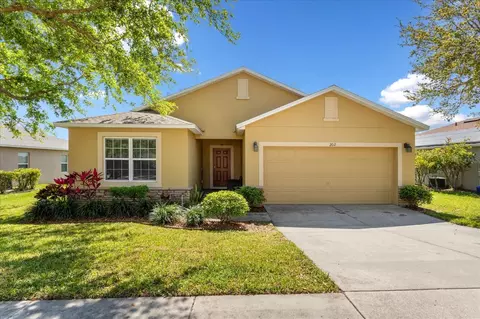 202 Compass Rose Dr, Groveland, FL 34736