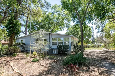 17108 Pine Ridge Dr, Umatilla, FL 32784