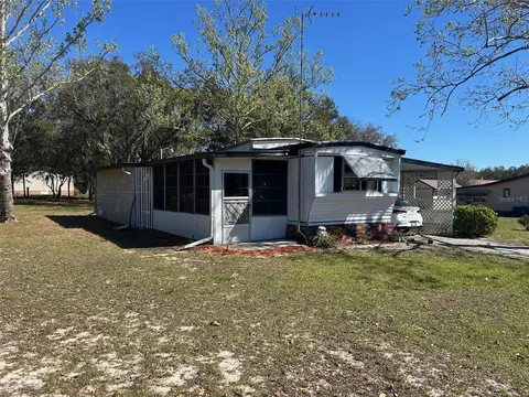 13281 SE 180th St, Weirsdale, FL 32195