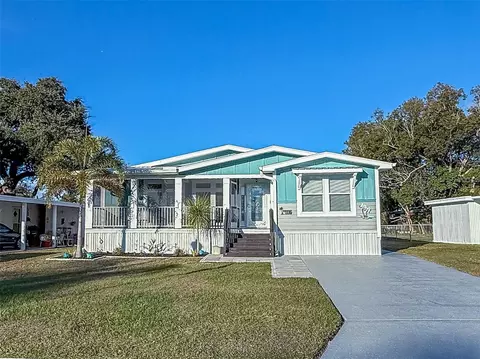 1116 Elkhart Cir, Tavares, FL 32778