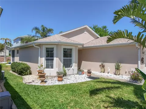 5441 Sea Leopard St, Tavares, FL 32778